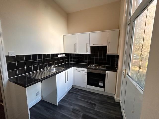 Kitchen 2.jpg