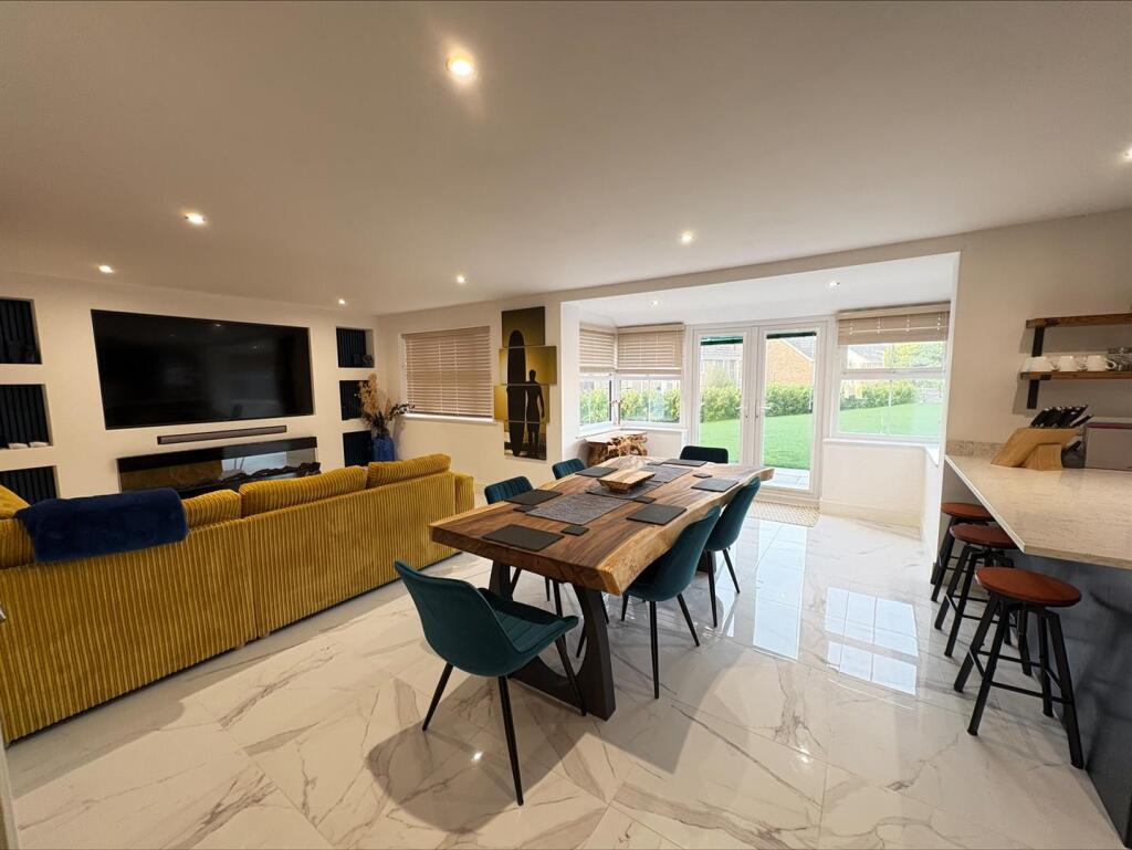 Dining &amp; Living Area