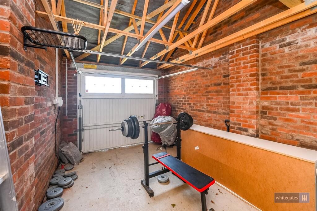 Gym/Garage
