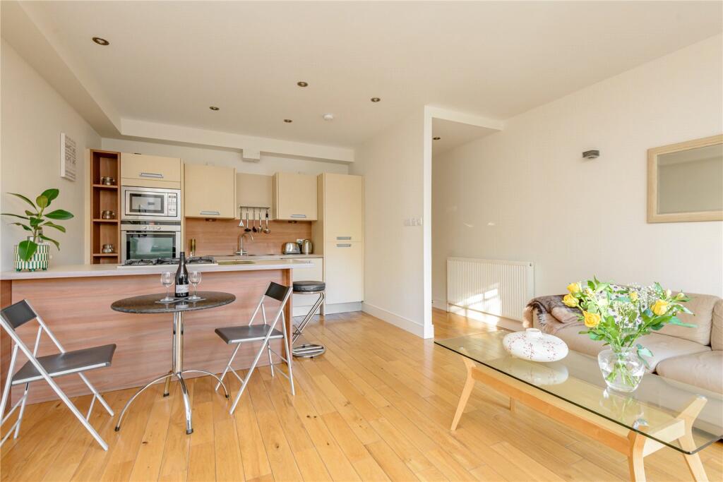Living Room/Kitchen