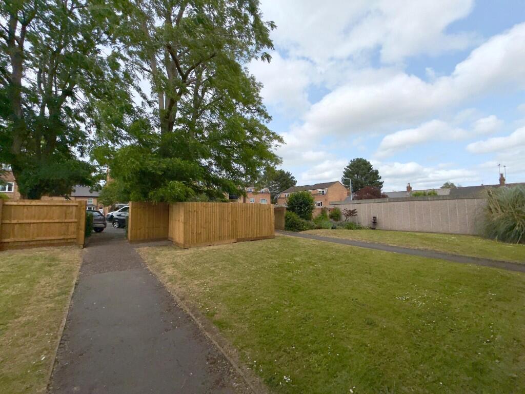 Communal Grounds