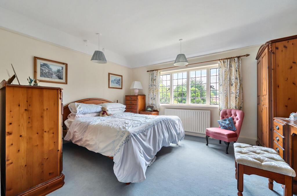 1328704-9-68826e9...