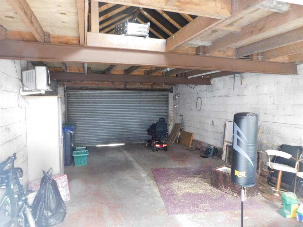 GARAGE