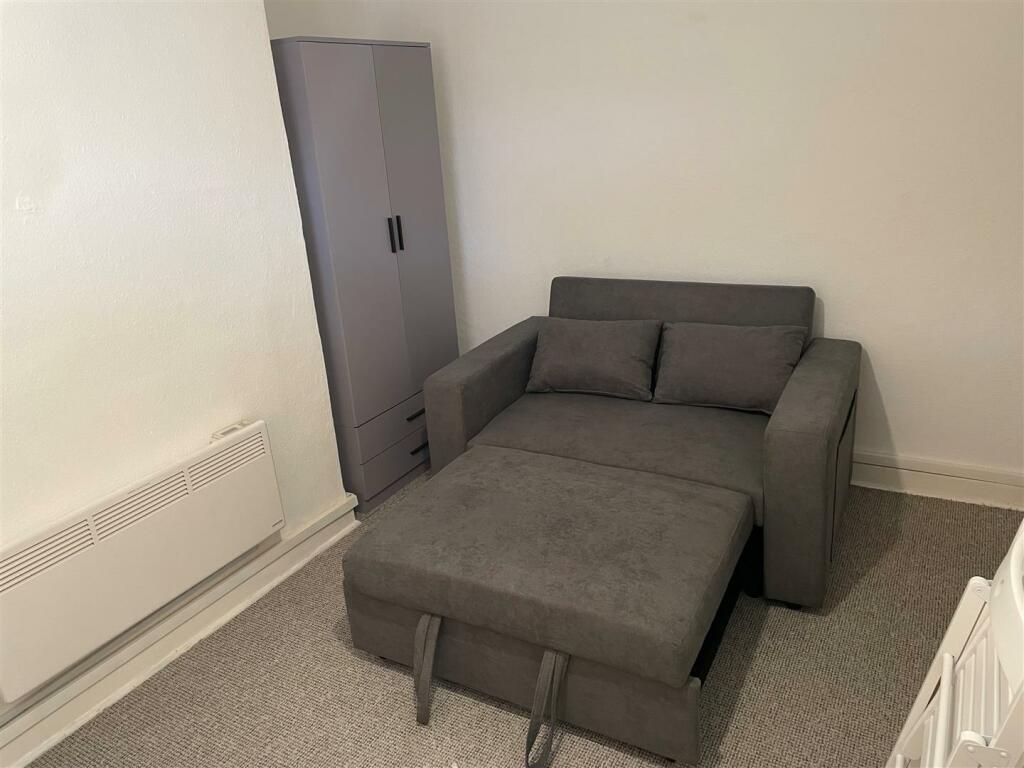 img3.jpg
