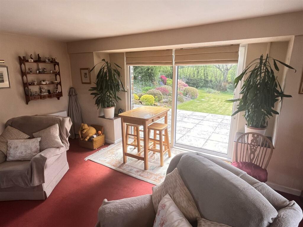 living room 4.JPG