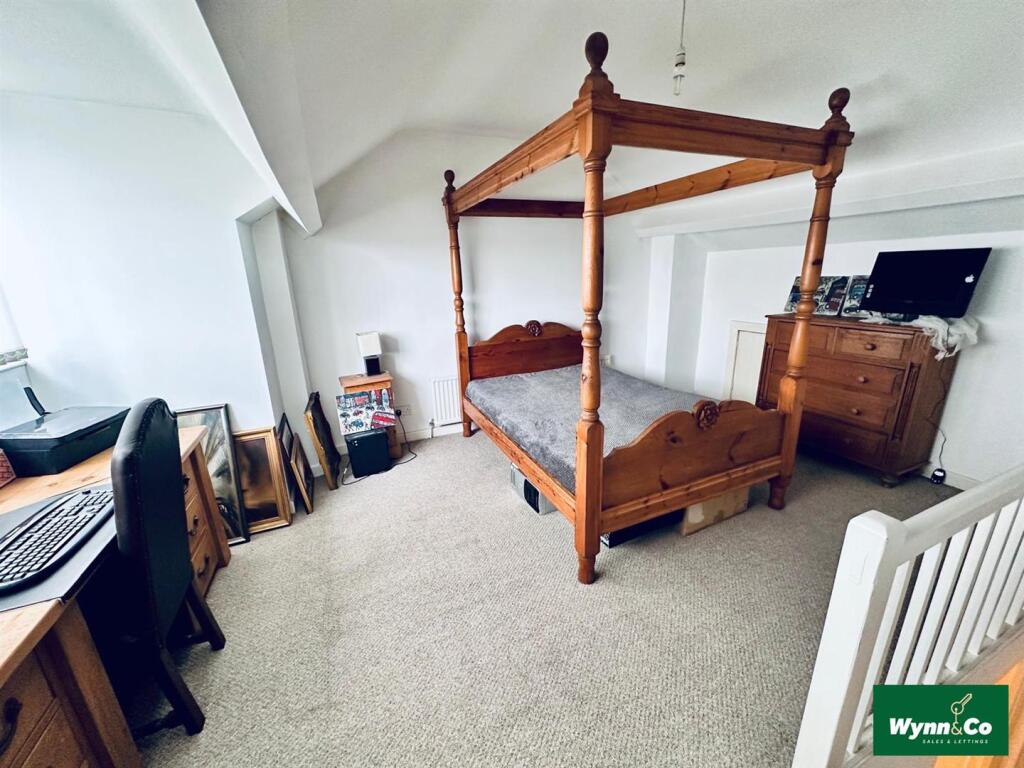 Attic Bedroom.jpg