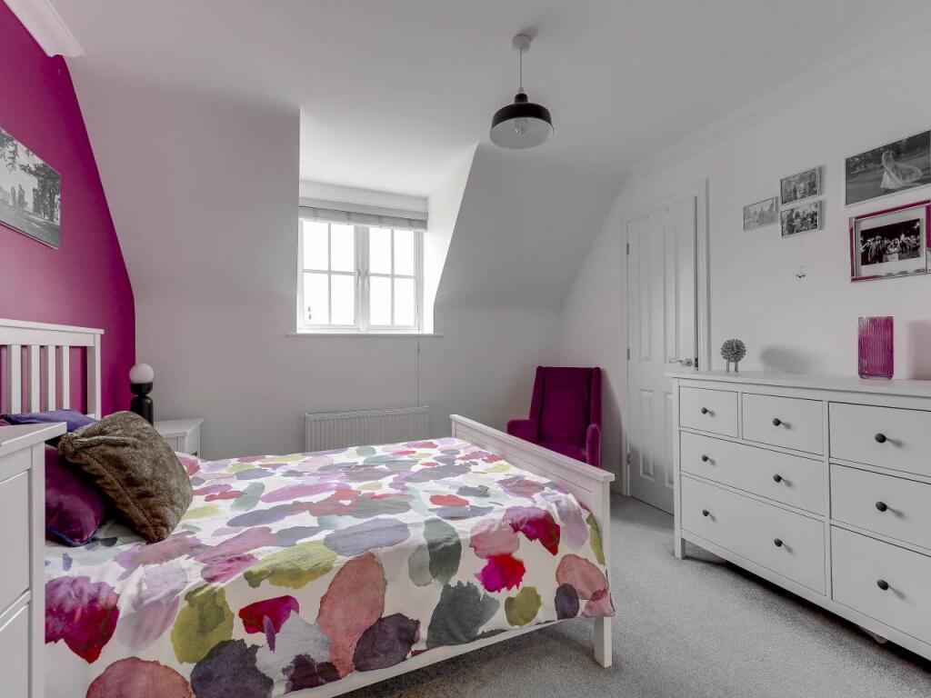 Bedroom 1 (4)