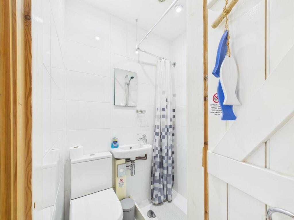 Ensuite Shower Room