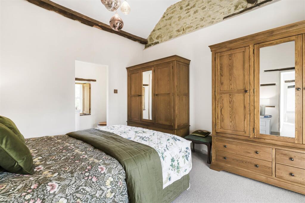 Lower End Farmhouse, 10 High Street South, Tiffiel