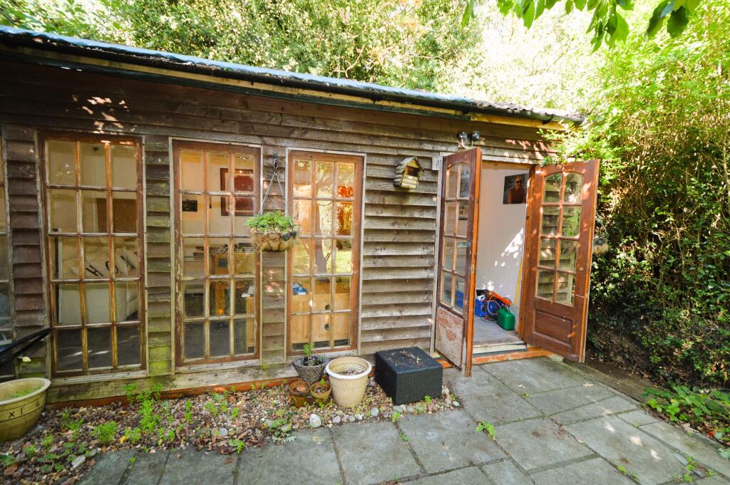 Summer House/Games Room