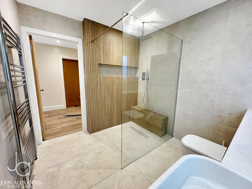 d7ffe61a-d76d-422...