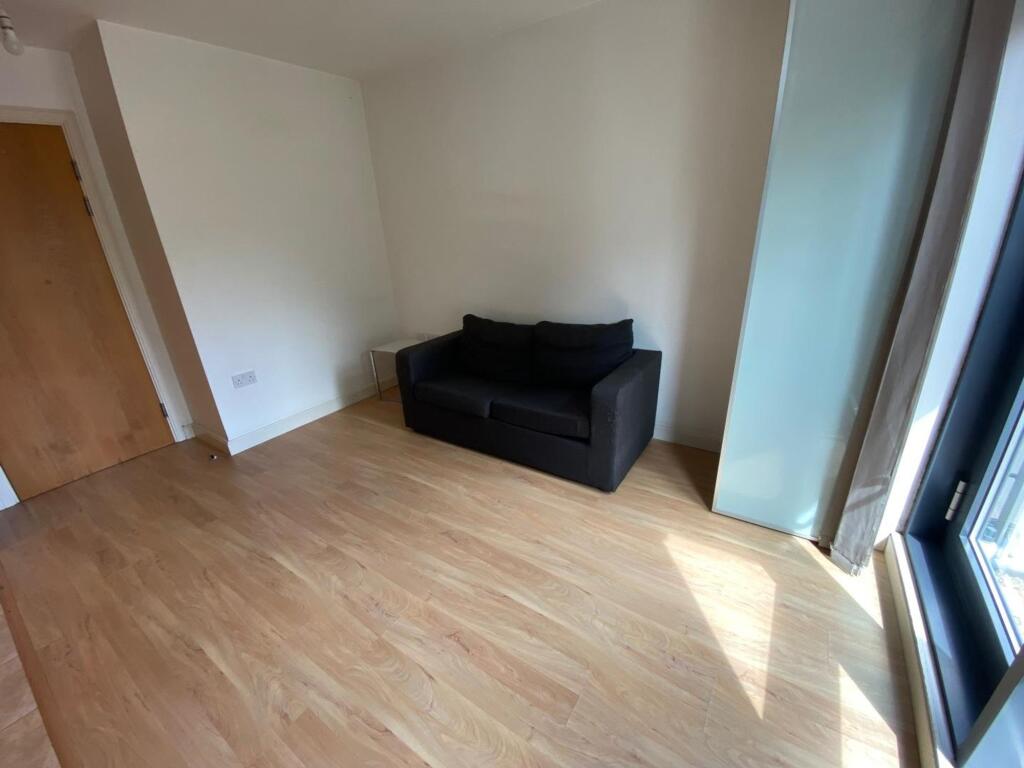 Lounge/Bedroom/Kitchen