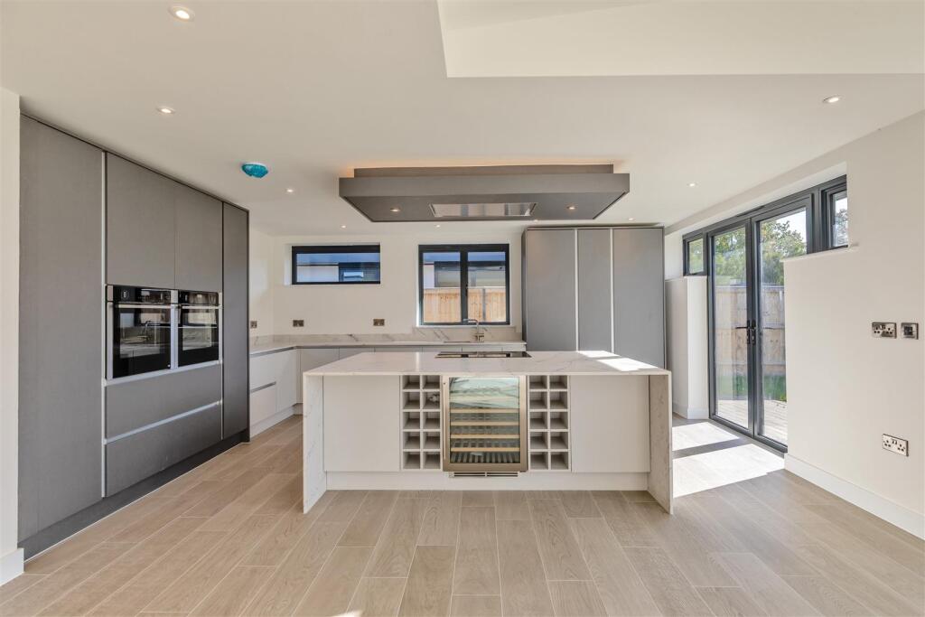 8666547-interior08.jpg