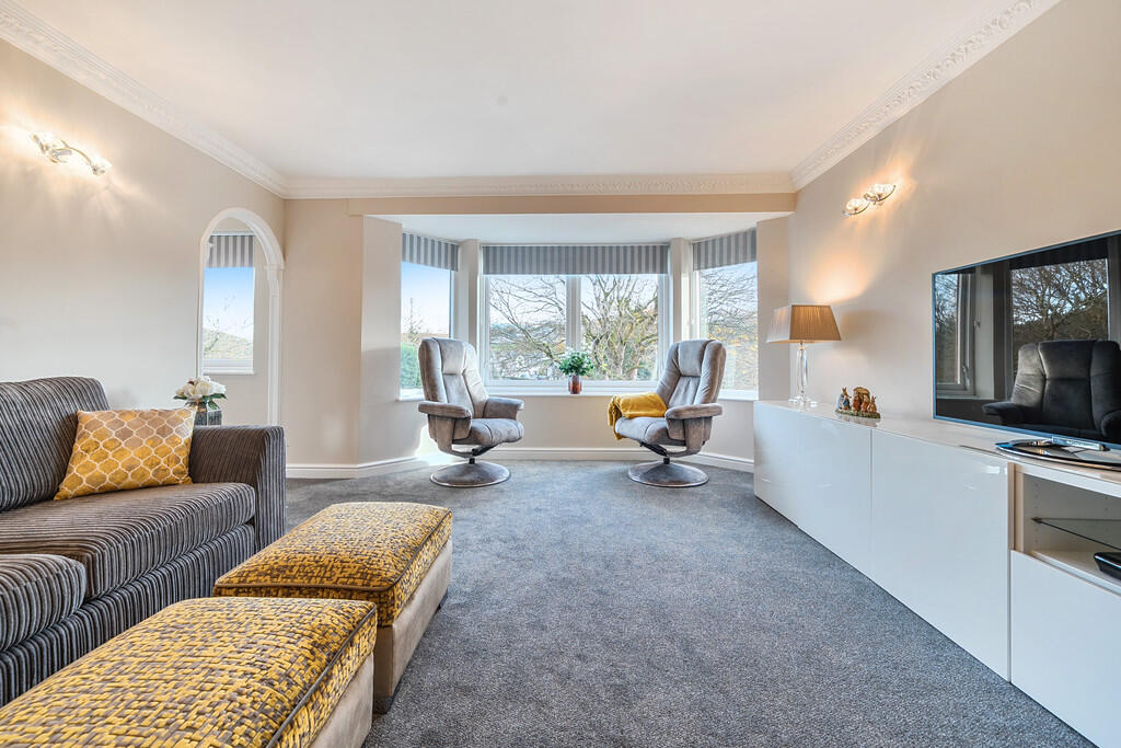 Living / Dining R...