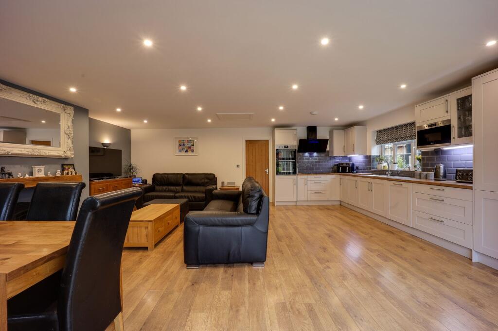 Kitchen/Diner/Lounge