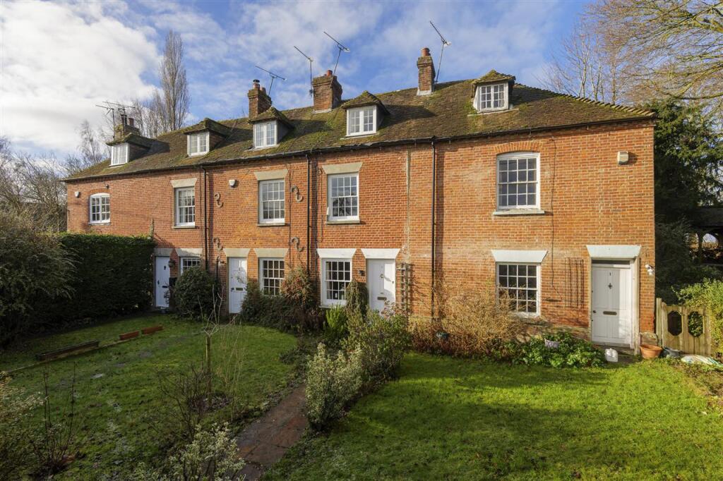 Lords Cottages, Ashford Road, Sheldwich