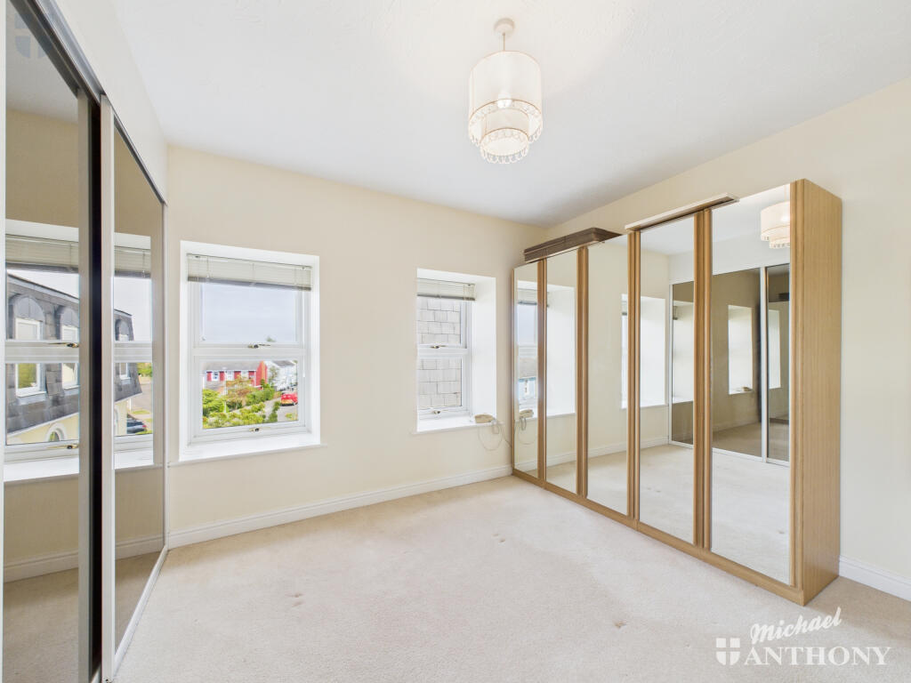 CAM03218G0-PR0739-STILL016