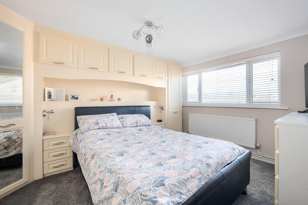 18 Cedar Av (2)