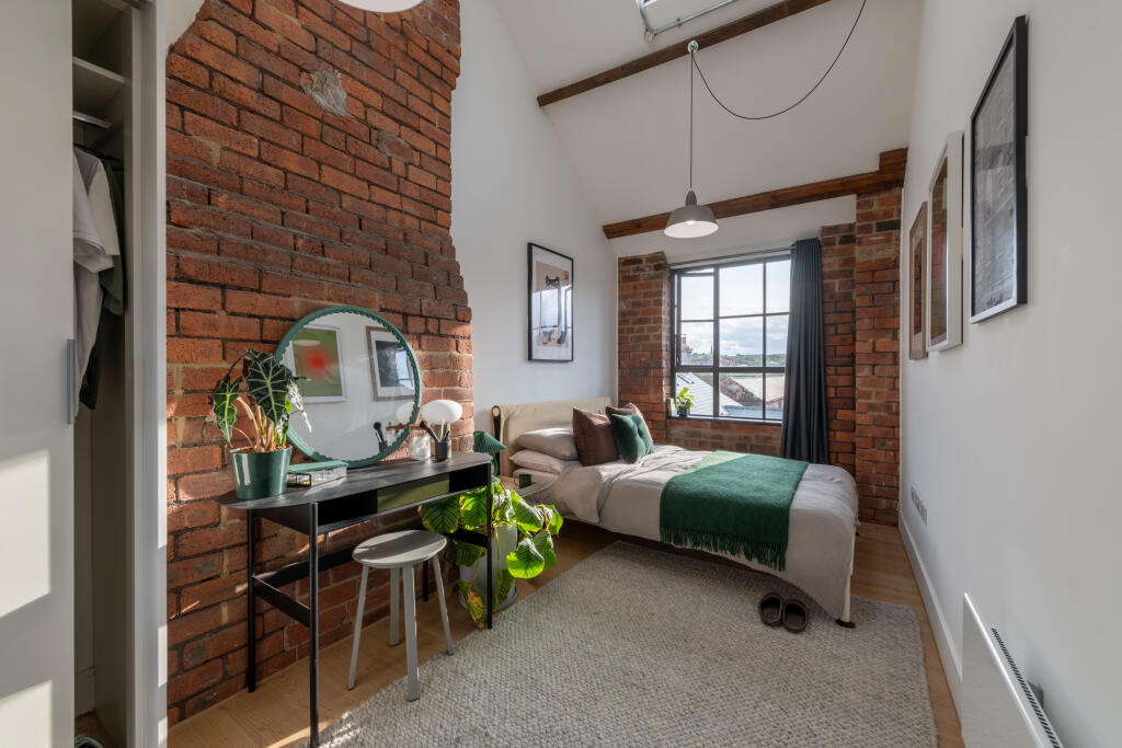 Thomas Street, Sheffield, S3