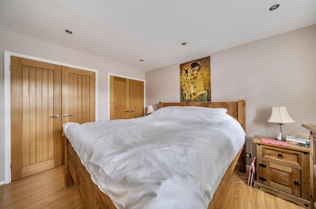 1373867-21-6903a6...