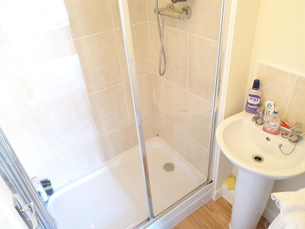En-suite Bathroom