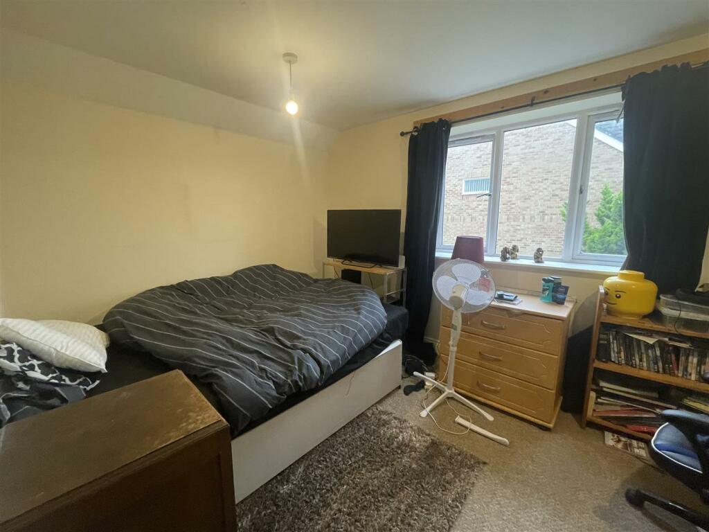 Bedroom 3.jpg