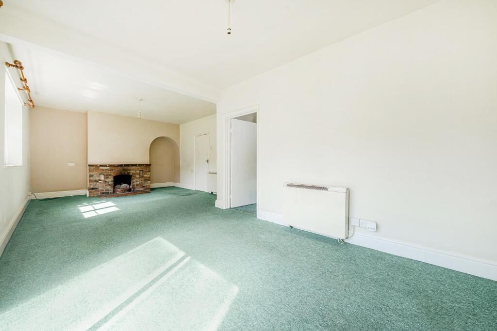 2nd view LOUNGE DINER.jpg