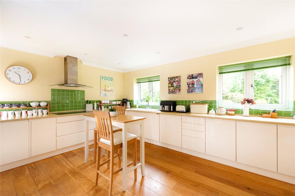 Kitchen/Breakfast