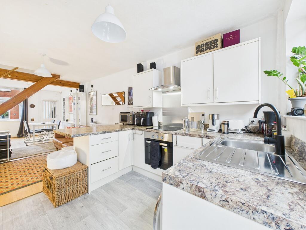 Open Plan Kitchen/Living