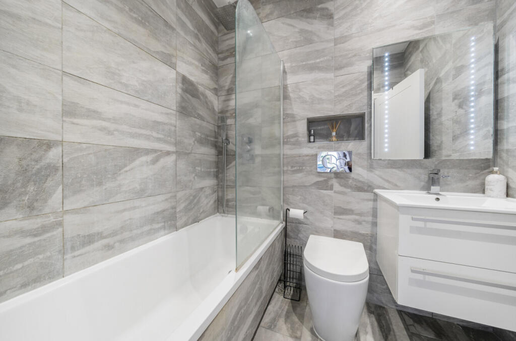 1334378-11-68921b...