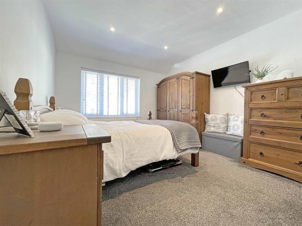 Pike Road 10 - Master Bedroom.jpg