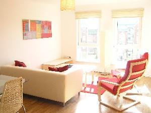 Greenhead St, 51, Glasgow - Lounge.JPG