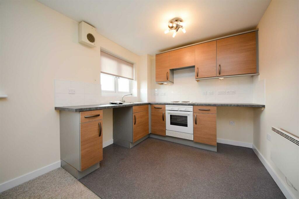 Lounge / Kitchen / Diner