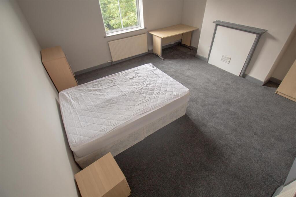 bedroom 3.1.jpg