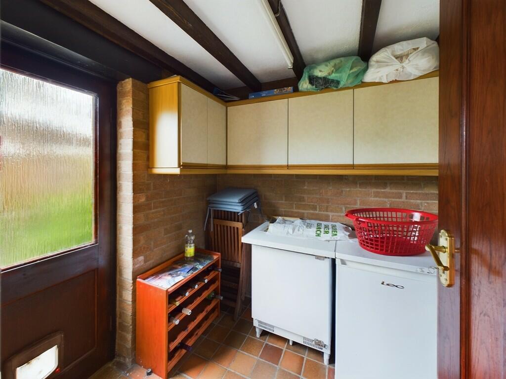 CAM02854G0-PR0203...