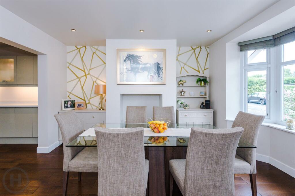 Dining Room (2).jpg