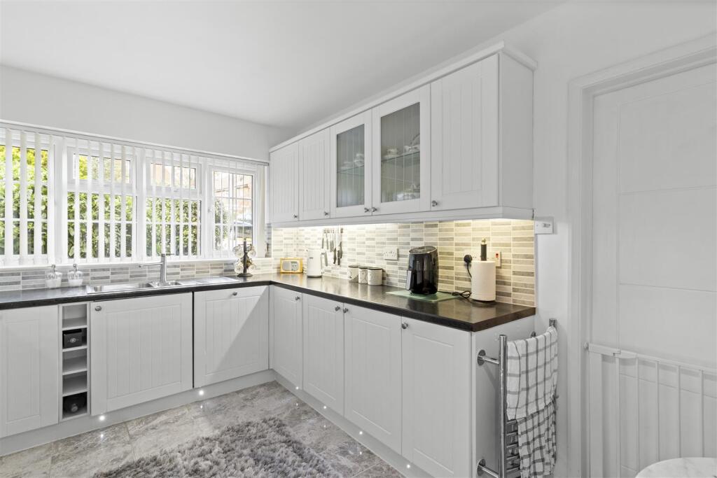 Kitchen/Breakfast Room