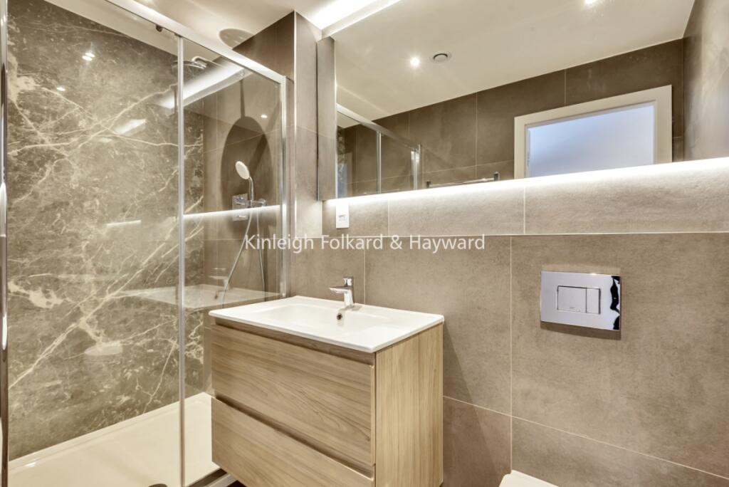 02c32578-5d52-4a76-8