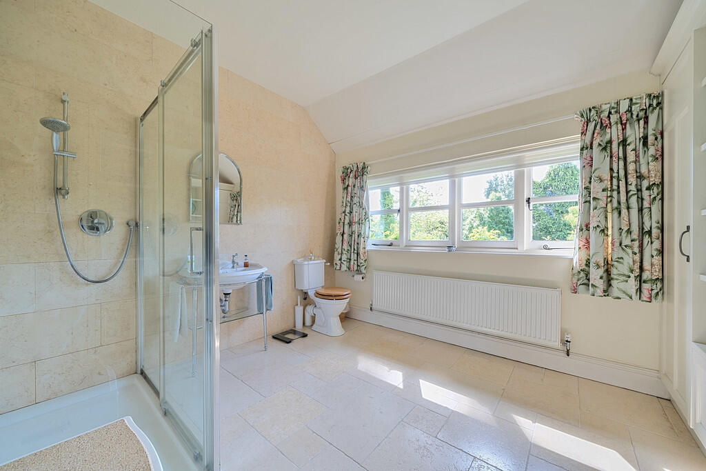 Family Shower Roo...