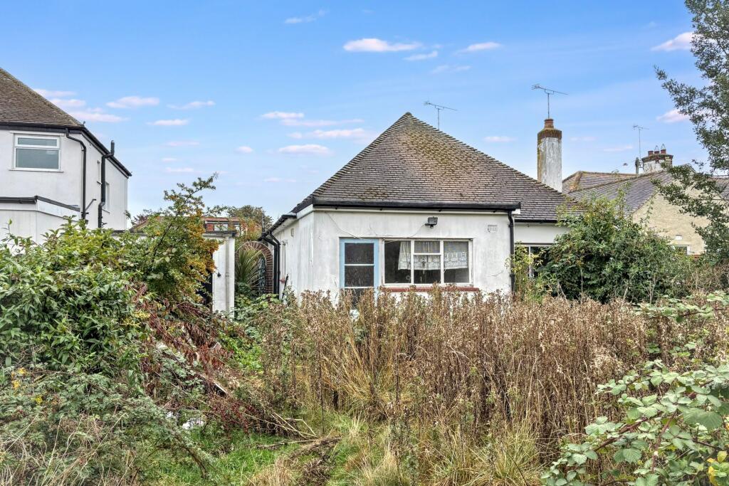 37 Stuart Road, Southend-on-sea, Essex, SS2 5JS