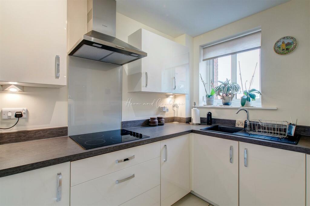 Llys Isan, Llanishen, HernCrabtree (11).jpg