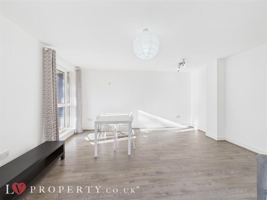 CAM05016G0-PR0120-ST