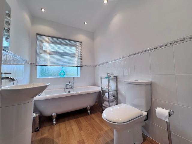 Bathroom.jpeg