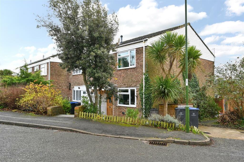 prince-charles-close-bn42 (17).jpeg