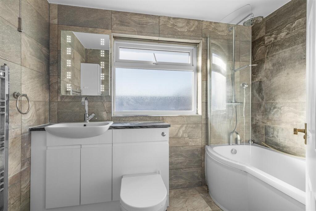 8 Foxhill Close, HP13 5BL-4.jpg