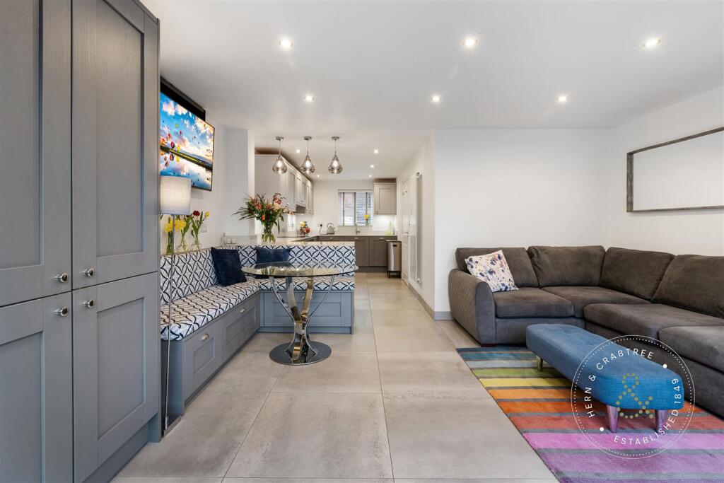 Ffordd Nowell, Hern Crabtree (7).jpg