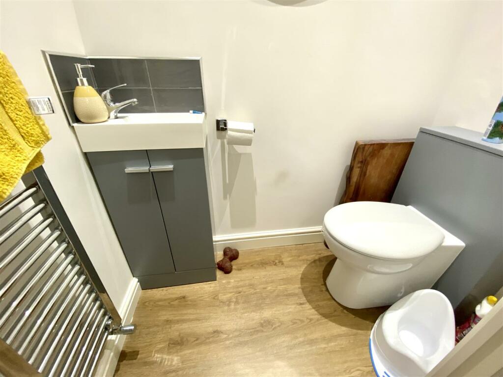GROUND FLOOR WC