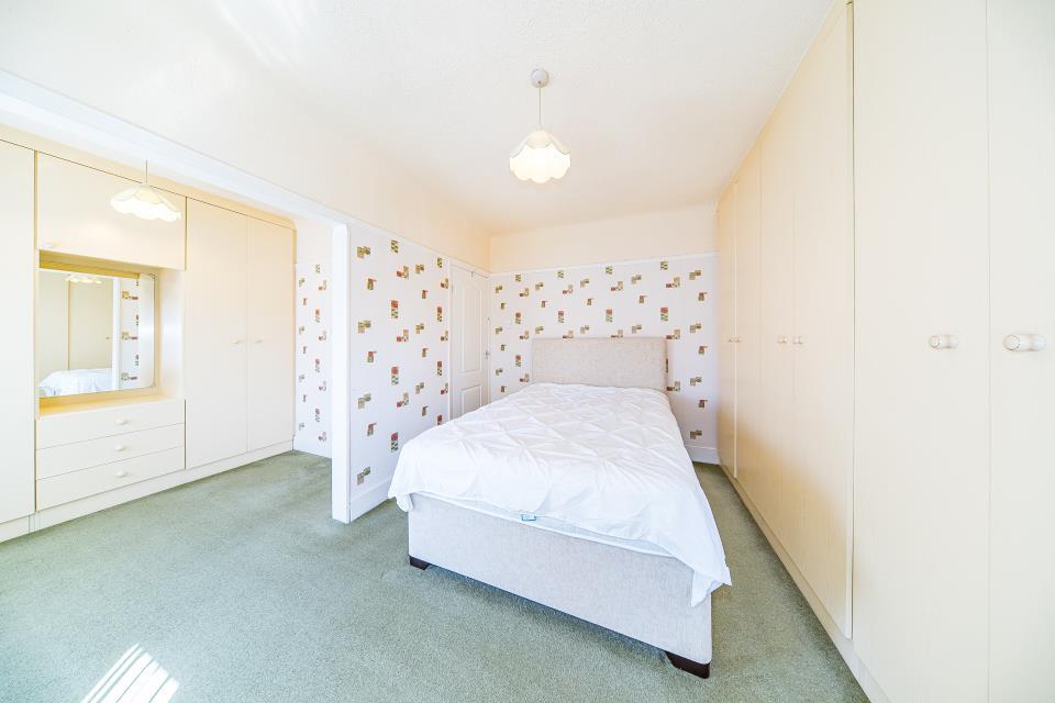 51 Sergrim Road bedroom 1.jpg