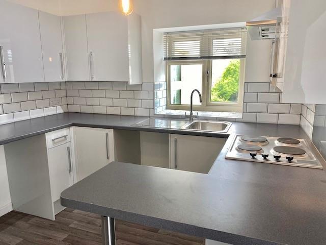 Kitchen/Breakfast Area