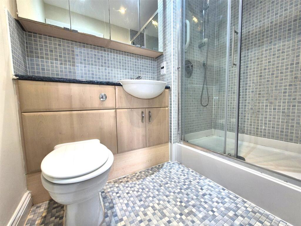 Ensuite